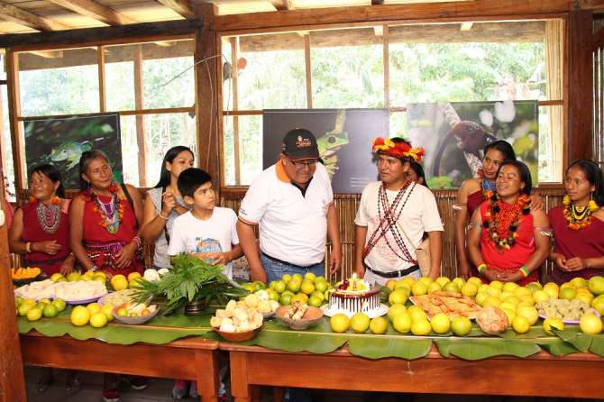  Mujeres Awajún cultivan plantas medicinales para el mercado nacional e internacional