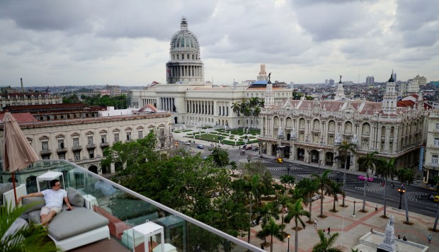  Cuba permitirá crecimiento de empresas turísticas privadas