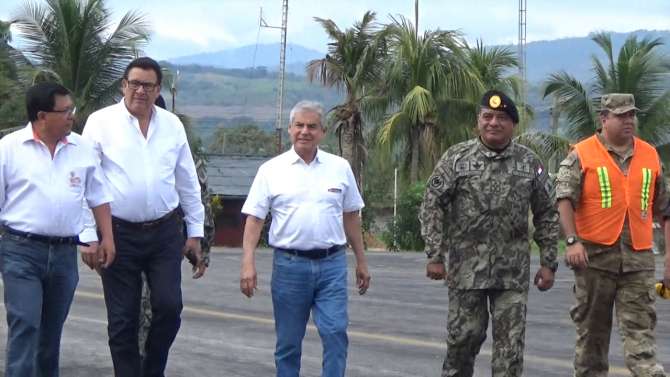  Premier visita Bosque de Protección Alto Mayo junto a ministro de Defensa