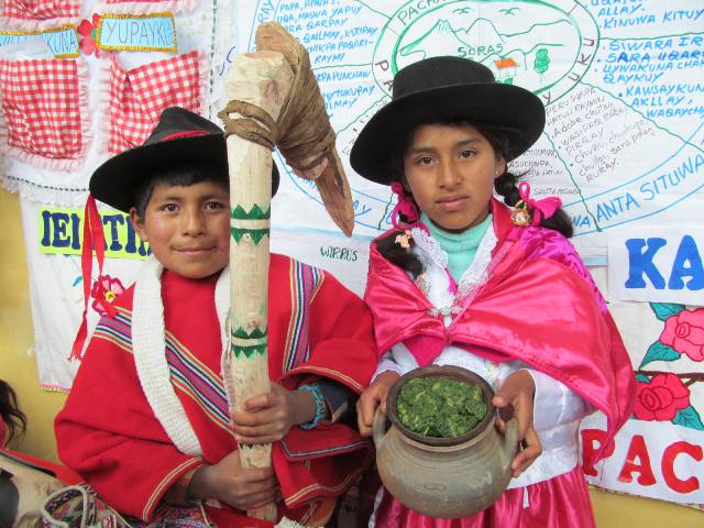  Escolares de 21 pueblos originarios presentan alimentos para combatir la anemia