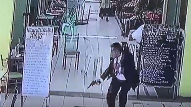 Mujer fue asesinada por su expareja al interior de un mercado