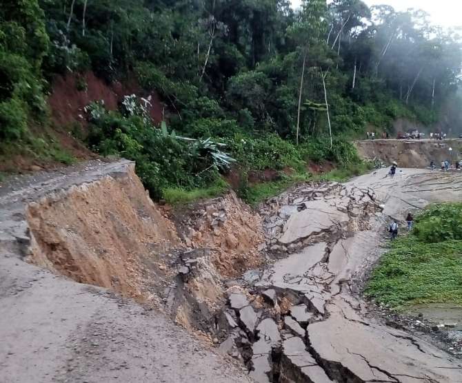 Carretera Fernando Belaúnde se hunde entre Juanjuí y Tocache