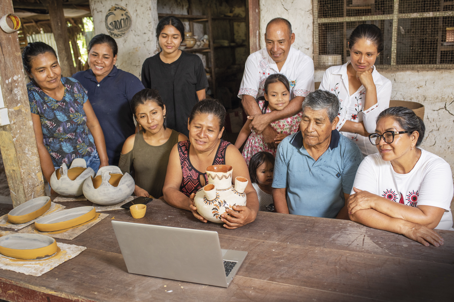 Erestel: 4 de cada 5 hogares rurales accedió a internet fijo o móvil en 2023