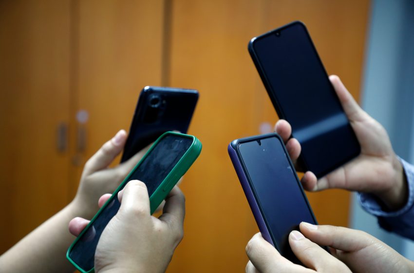  Empresas operadoras deberán cortar el servicio móvil y bloquear celulares que operen desde penales