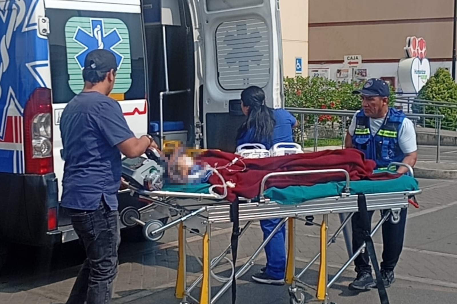 INSN SAN BORJA ATIENDE A NIÑO DE 5 AÑOS HERIDO GRAVEMENTE EN ACCIDENTE EN NUEVA CAJAMARCA