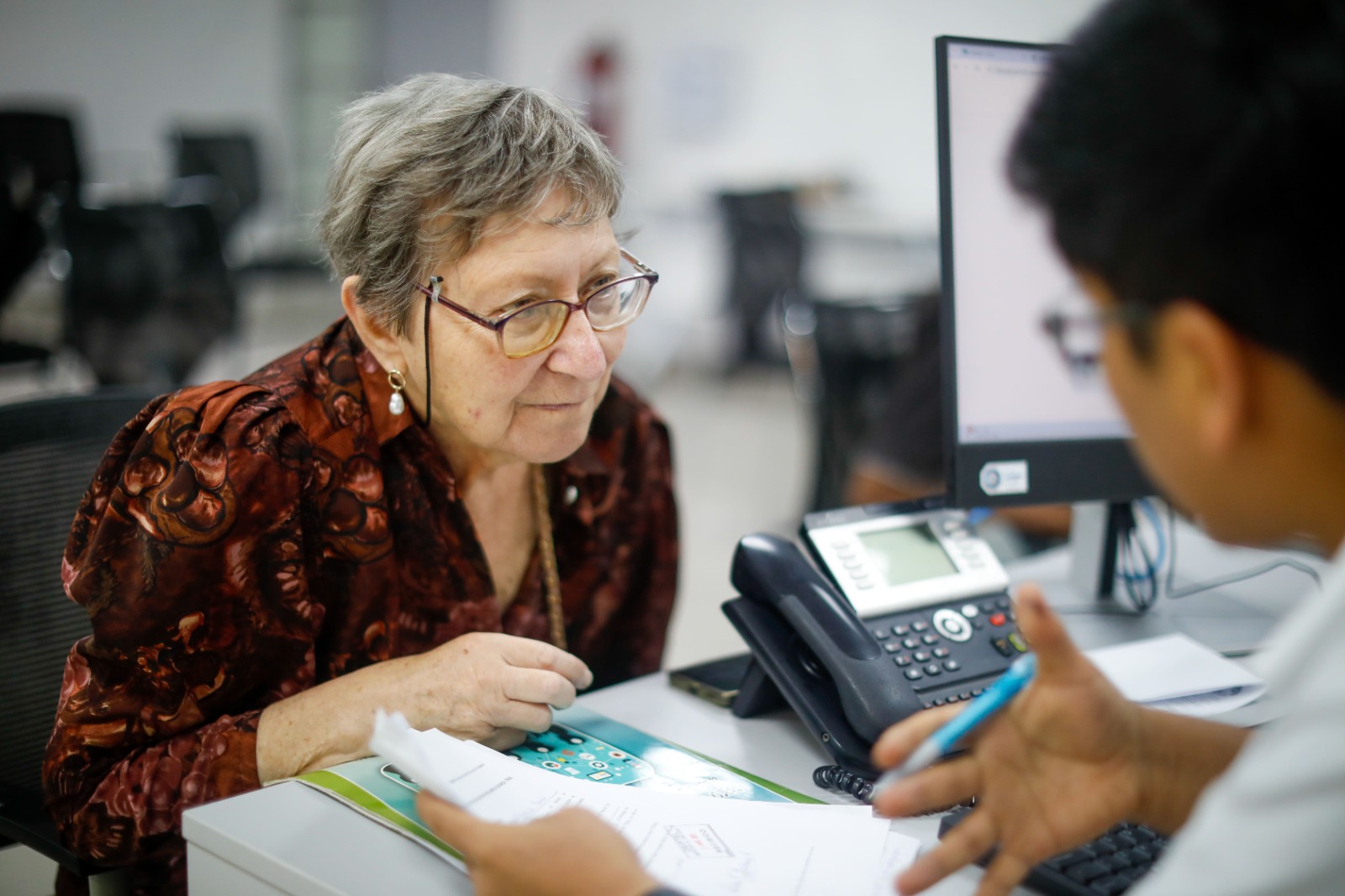 Al menos 7 de cada 10 atenciones realizadas por el OSIPTEL fueron por casos relacionados con el servicio móvil